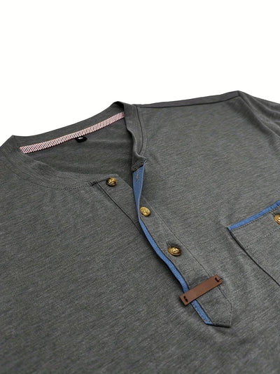 Magnus - Elegant T-skjorte med rund hals og lomme